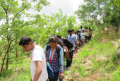 This Young Woman Helps Disabled Individuals Regain Self-Confidence – through Trekking!