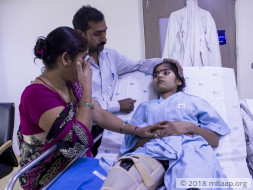 Laborer Begs At Every Doorstep To Save His Daughter From Bone Cancer
