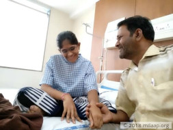This Papad-seller Is Unable To Even Feed His Dying Daughter