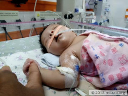 Father Forced To Sleep On Road Side Struggles To Save Baby Girl