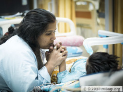5-Year-Old Who Lost Movement In Her Hands And Legs Needs Treatment