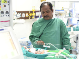 21-Day-Old Baby Girl Who Weighs Only 580 grams Needs Urgent Help