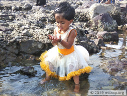 Omera Maniyar needs your help