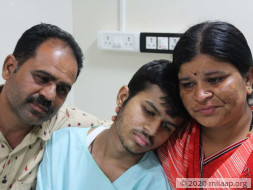 Despite 90% Chance Of Recovery, This Electrician Can't Save His Child