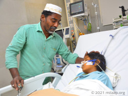 Share Auto Driver's Daughter Has Only Few Hours For Liver Transplant