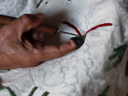 Support Haji Ishrat to make traditional Aligarhi pyjamas