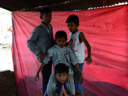 Help 'Black Tigers',a group of dancers born in the slums of Kandivali