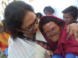 This doctor couple provides food and medical care to over 1000 people