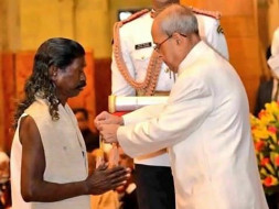 Kavyanjali: In Support of Padma Shree Haldhar Nag