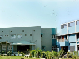 Help this 49-year-old hospital to treat more and more needy people