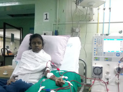 HELP GIRL AGED 17 YEARS UNDER DIALYSIS