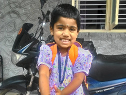 Help kavyadharshni recover from cancer