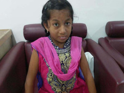 Single Mother Struggles To Save Her Daughter With Her Daily Wages