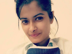 Support A Social Worker's Daughter To Complete Her medical Studies