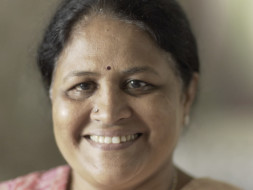 Help Damyanti Feed the Old and the Needy