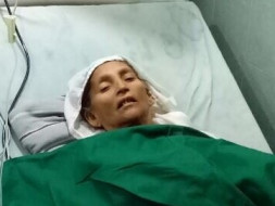 Help young Dilshaad a daily wages worker in saving his mother's life