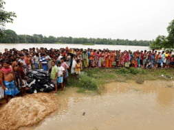 Helping The Much Needed Flood Affected People Of West Bengal