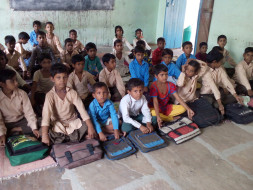 Help Government schools set up libraries and teachers build capacity