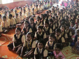 Help 300 Poor Children to Become Computer Literate