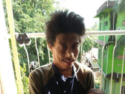 Help Apong to fight Cancer