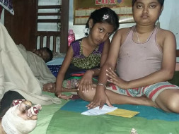Urgent help for Sadhan Chanda battling gangrene in both his legs due to diabetes. He and his family have no source of income.