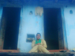 Help Divyang Manisha Get Necessities Of Life
