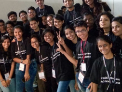 Hep Vrushali Attend Asian Harvard Conference.