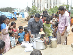 Help Me to Serve Daily Meals For Slums And Poor people in Bangalore