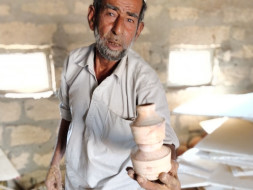 Potter / Kumhar Seeking Money To Build A Room To Stay-sell Items !