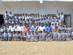 Help-poor-students-and-school