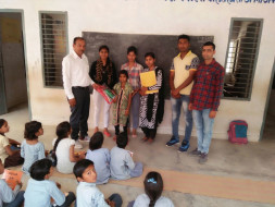 Komal Hath Kalam Ke Sath