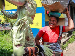 Help The Costume Man To Save Sick Children