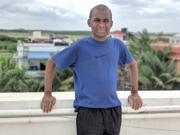 Help parentless Pravin to undergo treatment