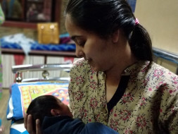 A Mother of one year old son is Fighting with Cancer