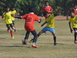 Help 1200 Low Income School Students Play Sports