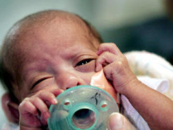 Help baby to survive from lungs infection
