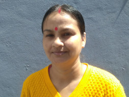 Help my mother undergo lung cancer treatment.