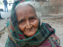 Help for Homeless Old Mothers