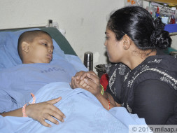 This Vegetable Seller Struggles To Save Son From Cancer On Her Own