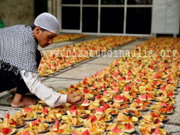 Free food Distribution Ramzan