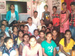 Help children in risk for schooling and blooming!