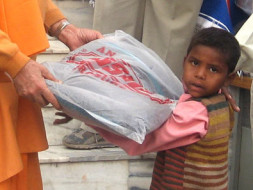 Donate Warm Clothes To Poor People As They Suffer During Winters