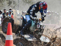 HELP TEAM EGNITORS RACING WIN!