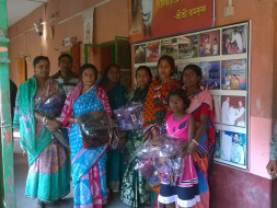 Spread a Smile on their face this Puja