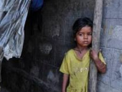 अब अनाथो से बत्तर जिंदगी जी रहे है मासूम मदद करने के लिए क्लिककरें