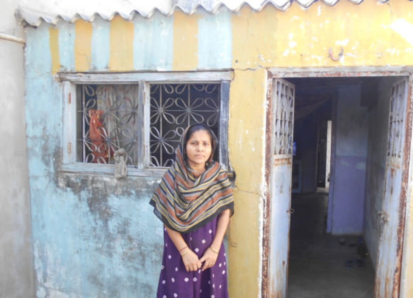 Help Tejalben Kishan Maheshveri construct a a new room in her house