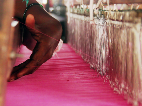 Support Narad Pal and the Basak community to buy handlooms