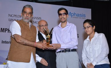 Danish Mahajan Receiving Award