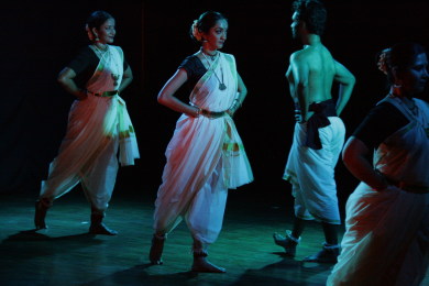 Vyuti in Performance