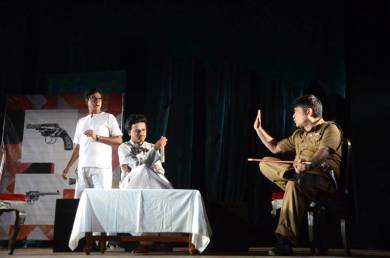 Scene from Rehearsal featuring Byomkesh Bakshi